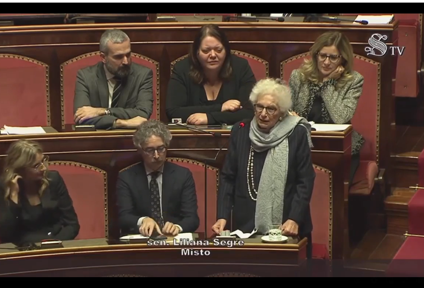 VIDEO: Dichiarazione Di Voto Della Senatrice A Vita Liliana Segre Su ...